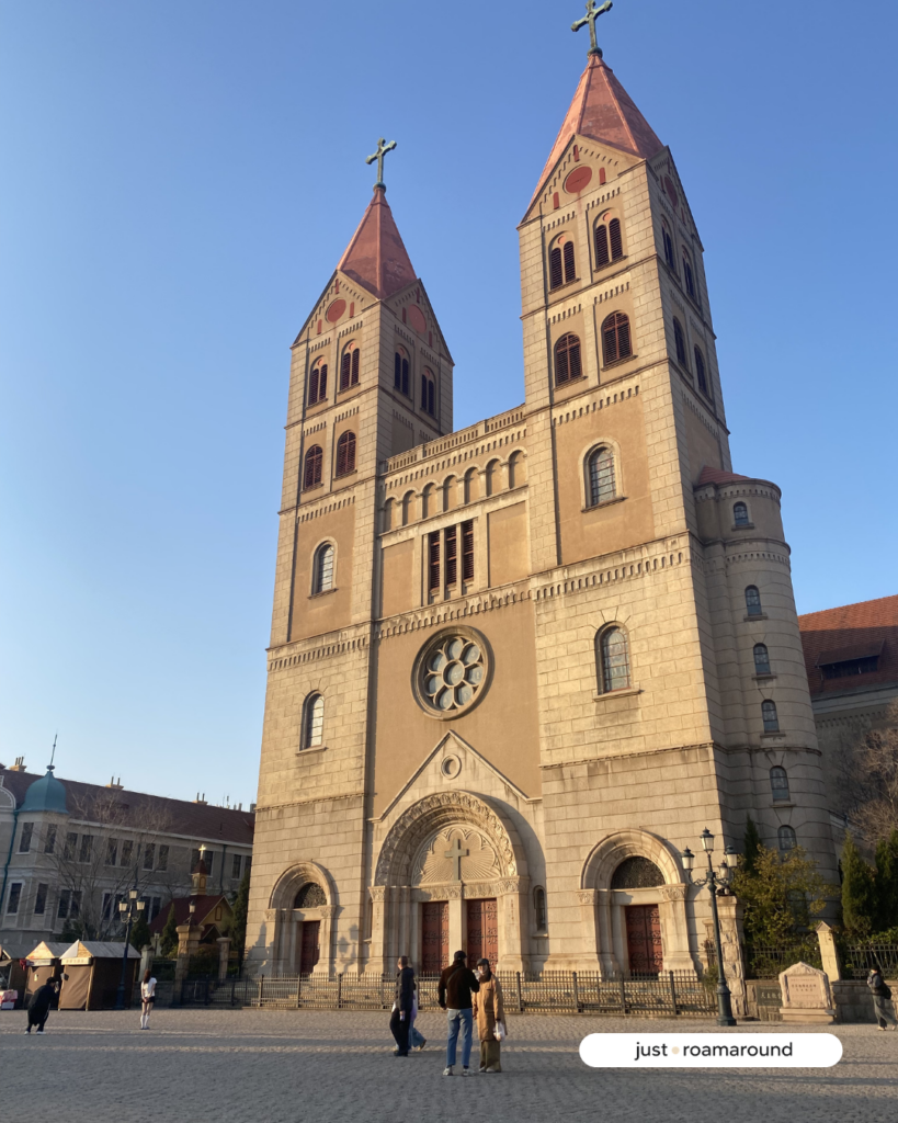 โบสถ์ St. Michael's Cathedral 